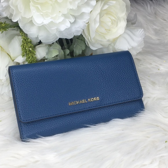Michael Kors Handbags - Last one✨Michael Kors Jet set large trifold wallet
